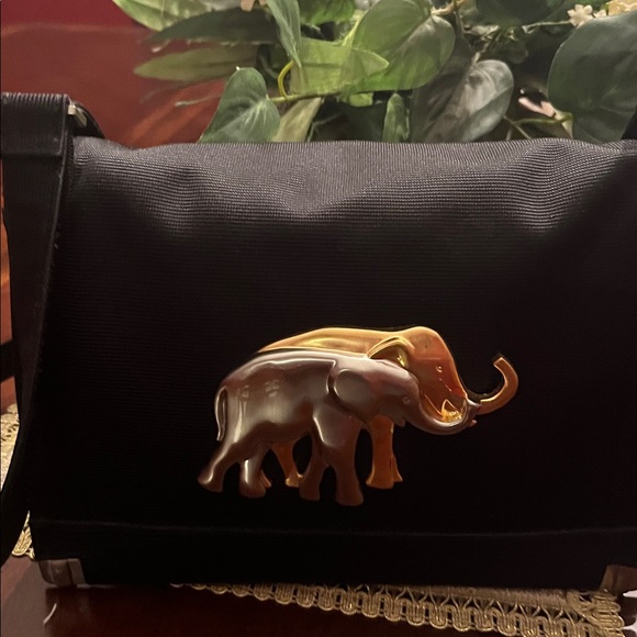 Marlow Black Handbag - Picture 2 of 7